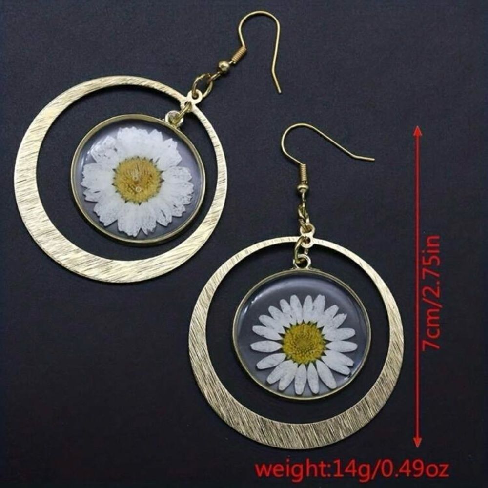 Bohemian Style Dried Flower Circle Pendant Earrings, Sunflower Earrings - Picture 4 of 9